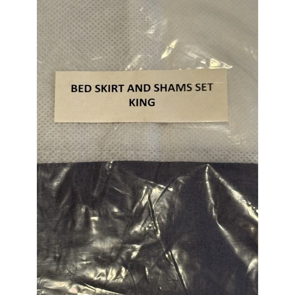 Mainstays Queen Bed Skirt/Regular Shams Drop Is Gray Pillows Red/Blue/gray/white